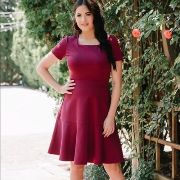 Rachel Parcell Dresses & Skirts - NEW Rachel Parcell Burgundy Square Neck Fit &‎ Flare Dress L